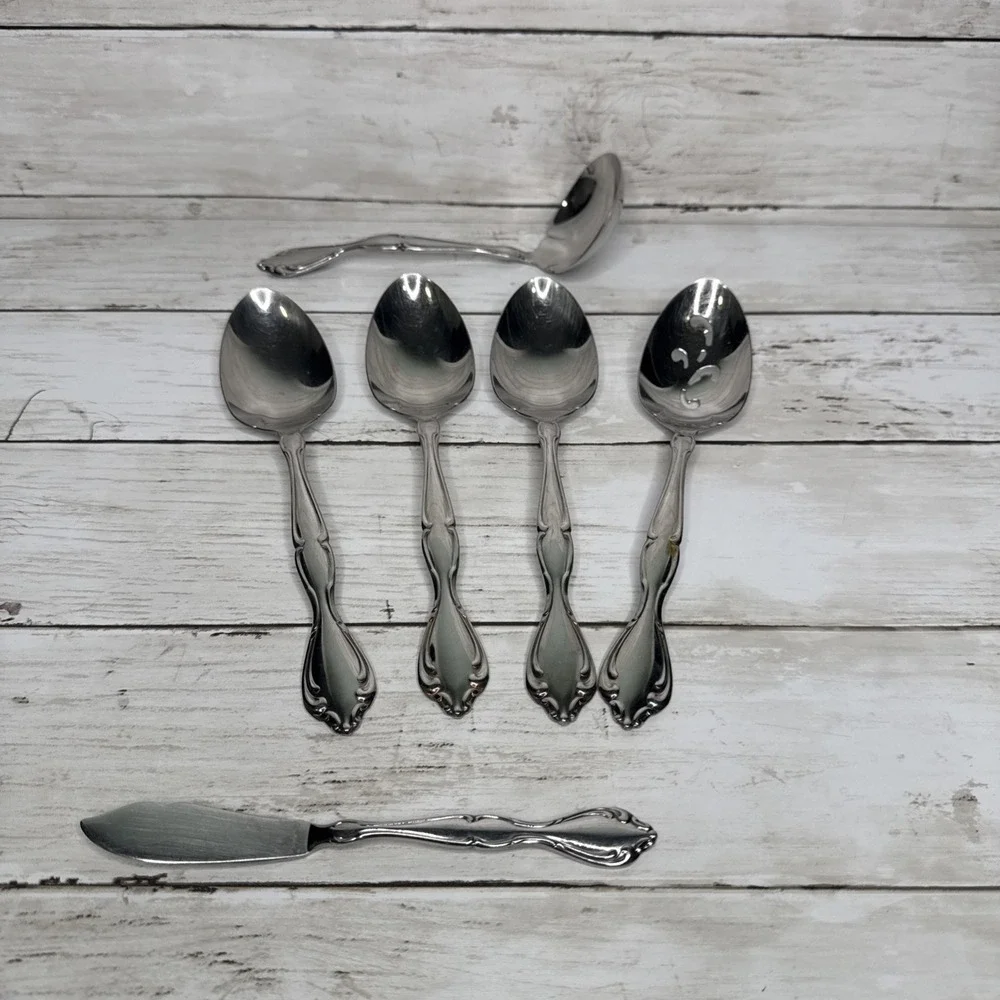 Oneida Community Cantata Serving Flatware Spoons Gravy Ladle Butter Knife Set 6